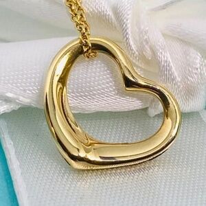 Tiffany & Company 18k Elsa Peretti open heart necklace with box .750 MSRP$1900